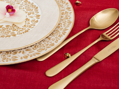 59 pieces gold plated dinner set